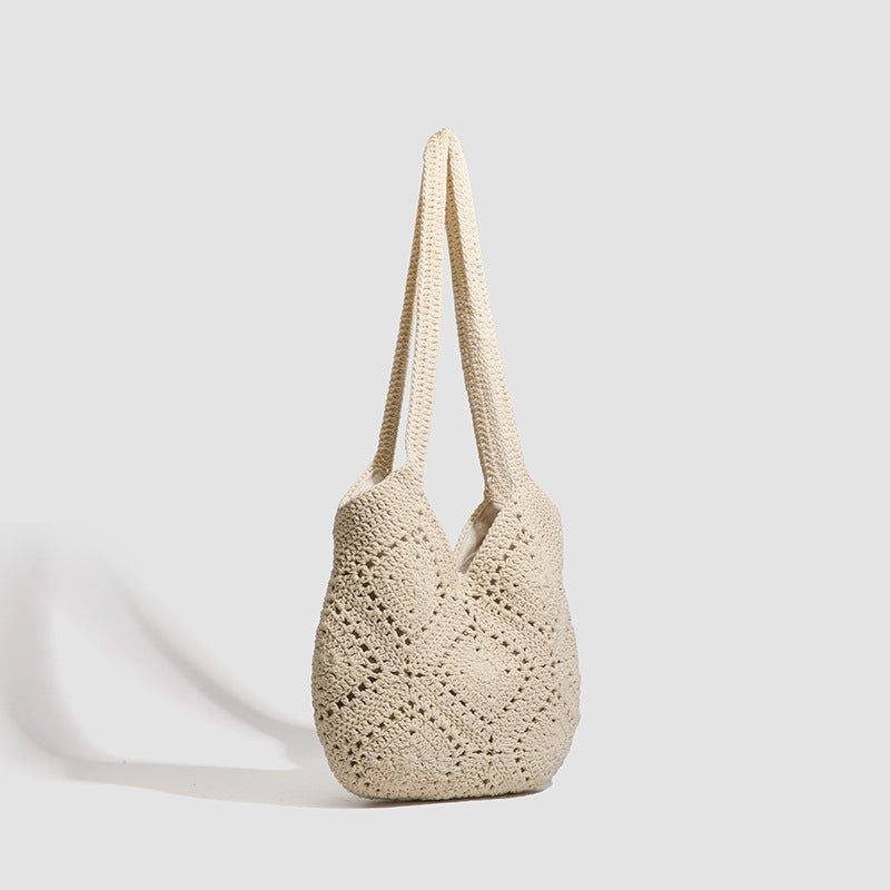 Gehäkelte Schulter-Tote-Bag mit offenem Flechtmuster, Stofffutter und langen Schulterriemen, Detailansicht 3