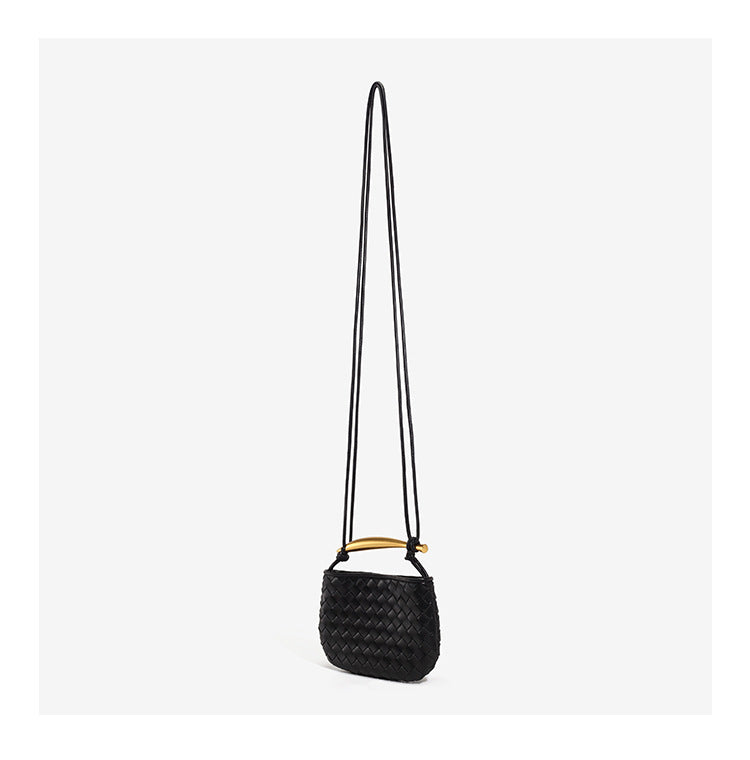 Mini-Crossbody-Etui mit gewebter Rautenstruktur, geschwungenem Bügelgriff in Goldoptik und schmalem Kordelriemen, Detailansicht 23
