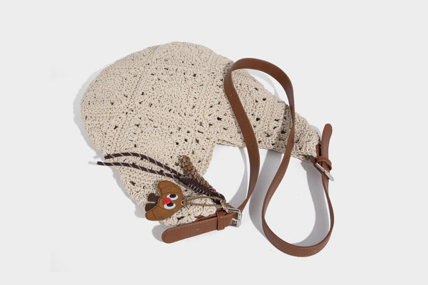 Weich fallende Hobo-Schultertasche aus gehäkelter Wachskordel mit verstellbarem Riemen in Lederoptik und Korpus mit offenem Gittermuster, Detailansicht 29