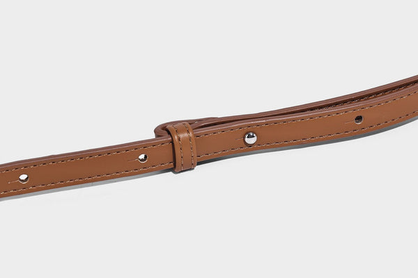 Gestreifte, gewebte Schultertasche in Strohoptik mit Besatz in hellbrauner Lederoptik und langem verstellbarem Riemen, Detailansicht 25
