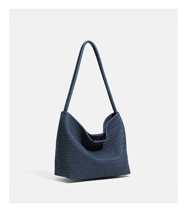 Große Hobo-Schultertasche mit Webstruktur, geflochtenem Riemen und weicher, trapezförmiger Silhouette, Detailansicht 16