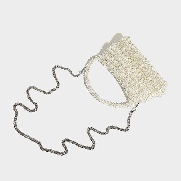 Elfenbeinfarbene Mini-Handtasche aus Kunstperlen mit geschwungenem Henkel und abnehmbarem silberfarbenem Kettenriemen, Detailansicht 19