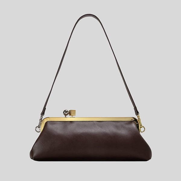 Strukturierte Clutch mit Kiss-Lock-Rahmenverschluss aus dunkelbrauner, krokodil-geprägter Lederoptik mit goldfarbenen Details und schmalem