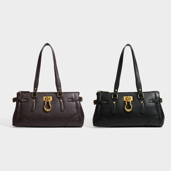 Strukturierte Satchel-Tote-Tasche in Dunkelbraun und Lederoptik mit Ringverschluss in Antikgoldoptik, zwei Tragegriffen und seitlichem Riemen mit Schnalle