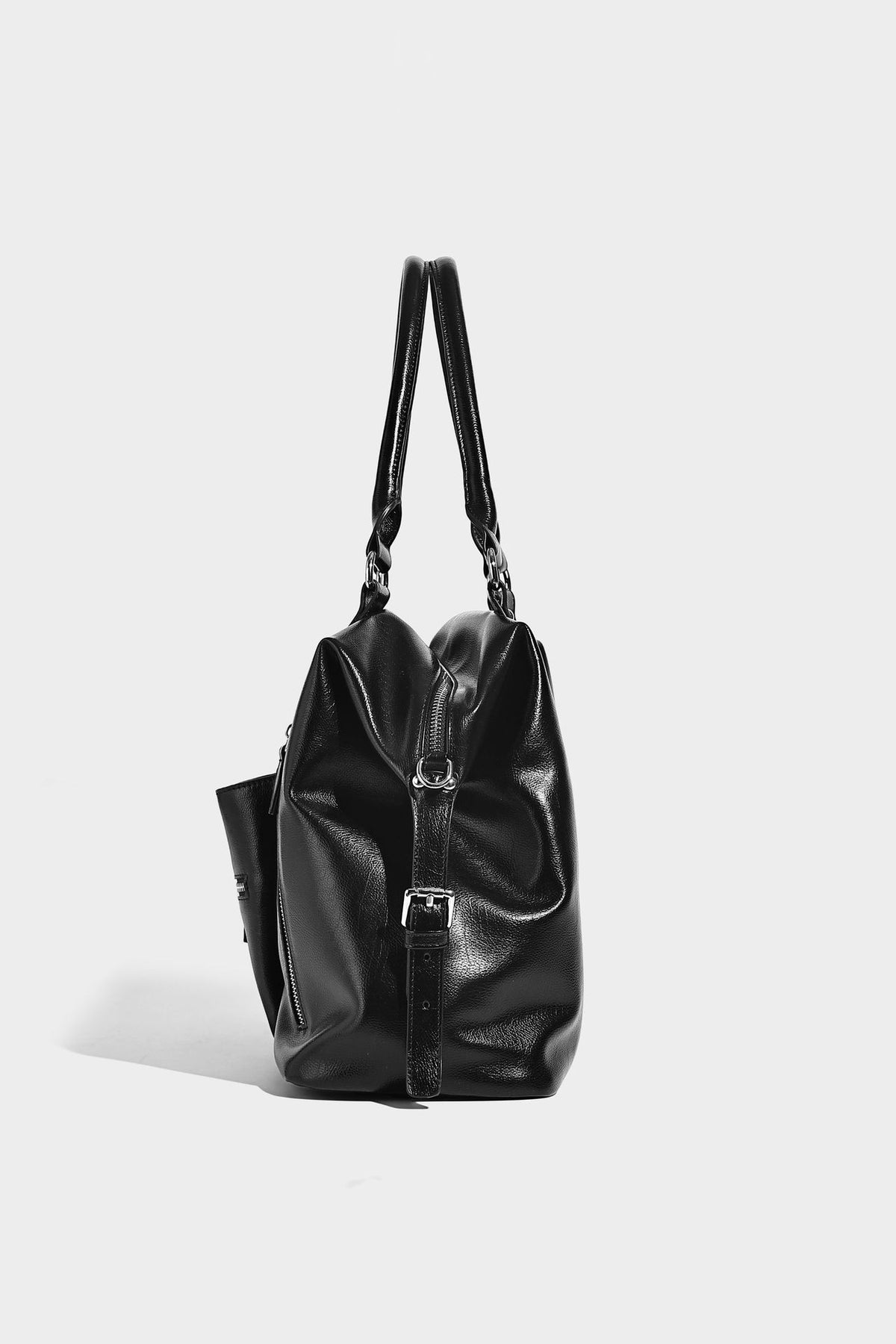 Glänzende strukturierte Tote-Henkeltasche mit zwei Tragegriffen, abnehmbarem Crossbody-Riemen, Reißverschlusstaschen auf der Vorderseite und silberfarbenen Beschlägen