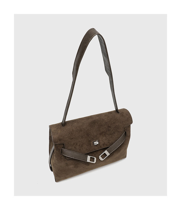 Schultertasche mit Umschlagklappe in kaffeebrauner Velourslederoptik, silberfarbenem Drehverschluss und dunklem Besatz in Lederoptik, Detailansicht 8