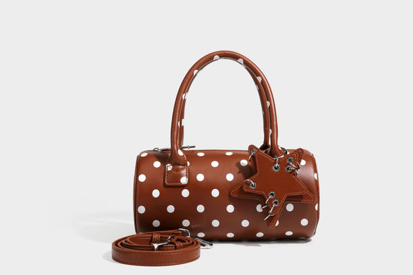 Glänzende gepunktete Barrel-Bag mit abgerundeten Henkeln, Sternanhänger und abnehmbarem Crossbody-Riemen, Detailansicht 33