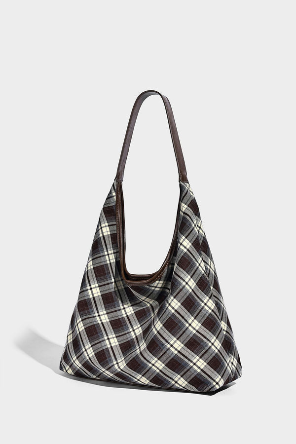 Lässige Hobo-Schultertasche in dunkelbraunem, cremefarbenem und grauem Karomuster mit dunkelbraunen Details in Lederoptik und einem langen Schulterriemen